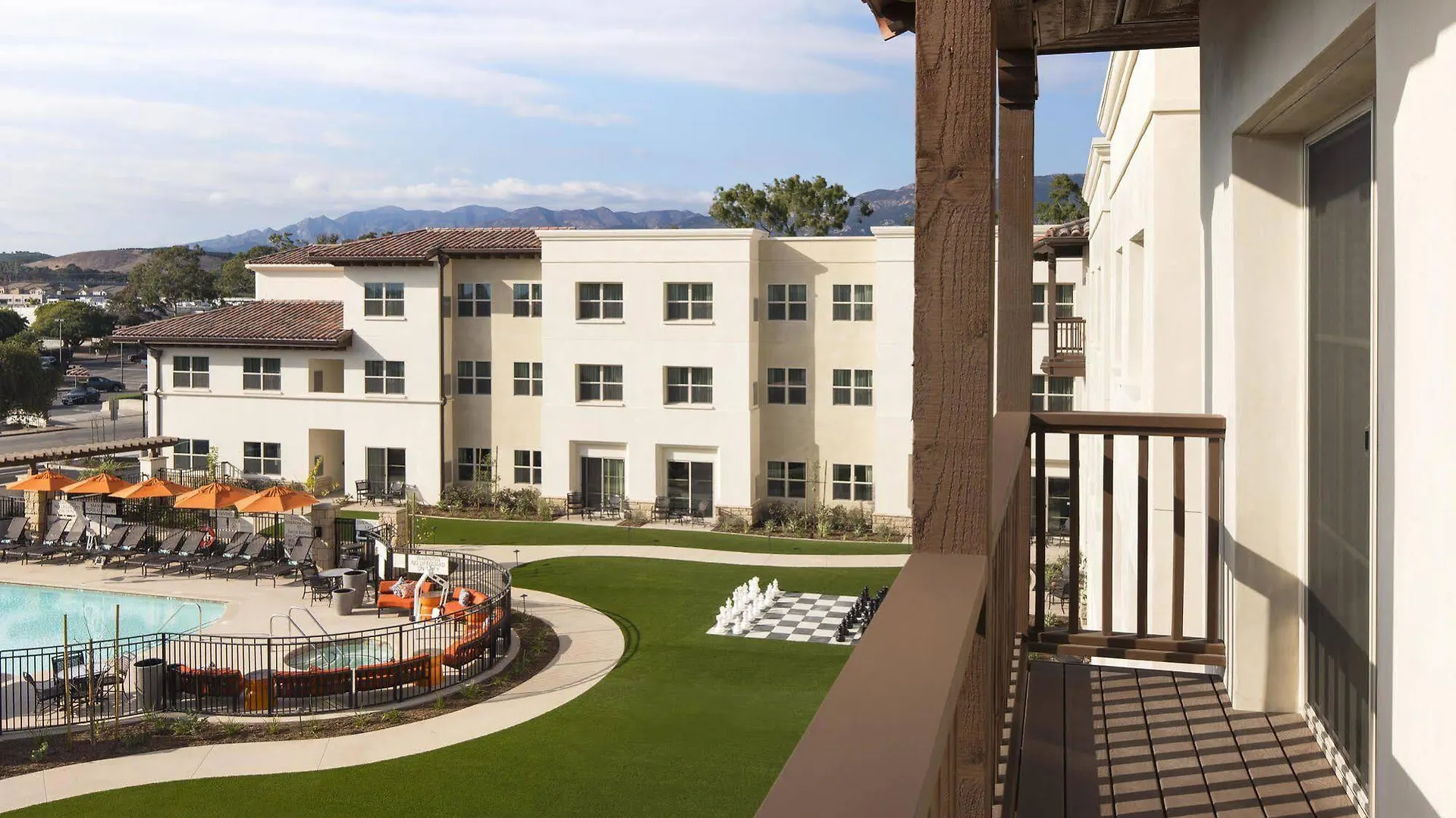 By Marriott Goleta Hotel