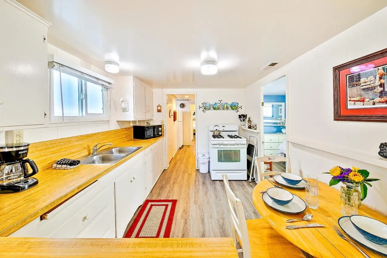 Newport House Дом отдыха