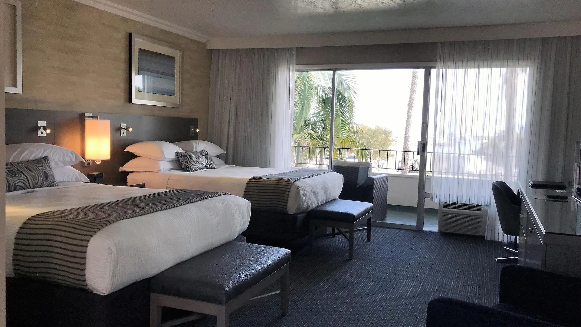 Inn West Inn, A Coast Santa Barbara