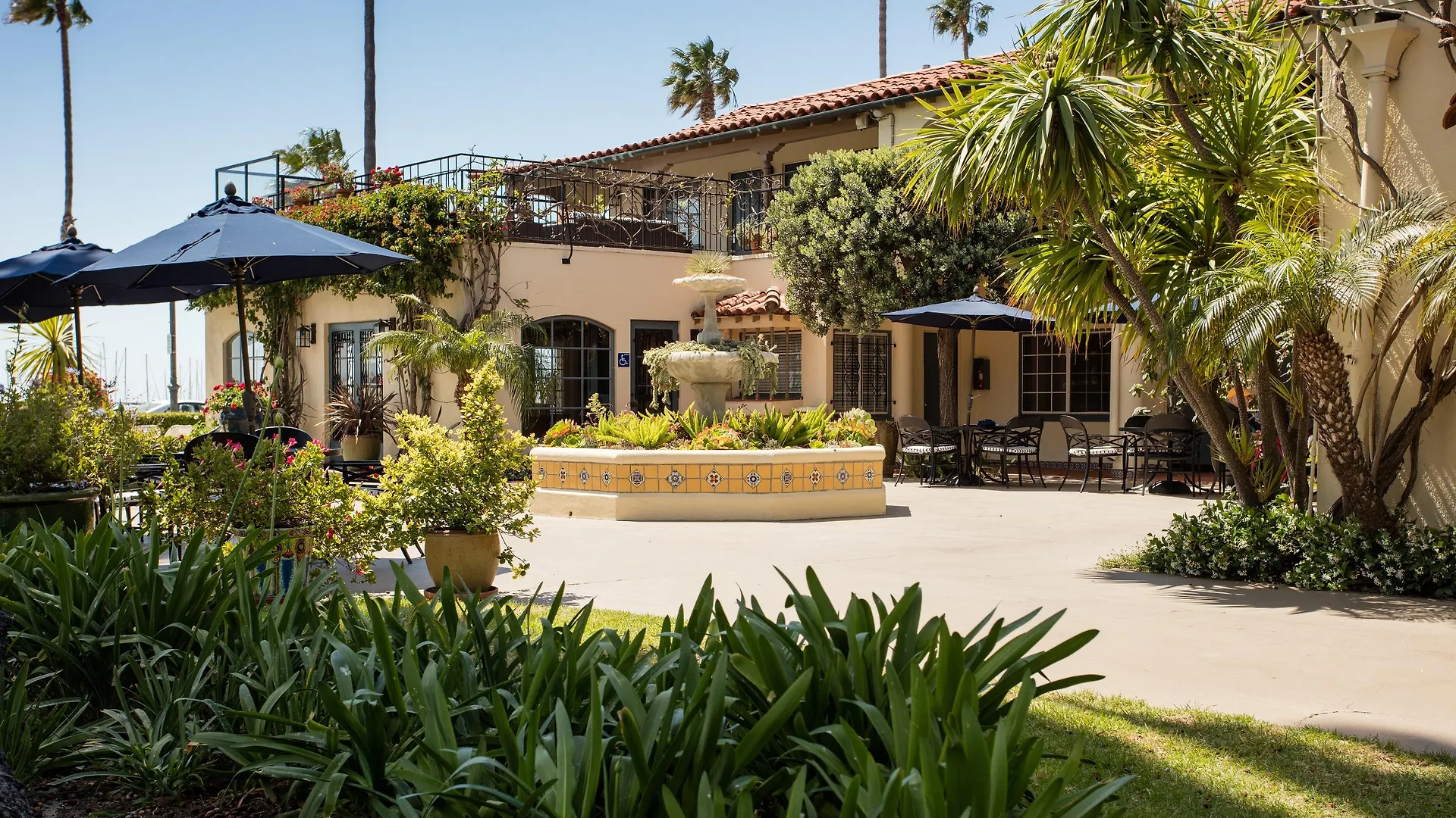 The Milo 4* Santa Barbara