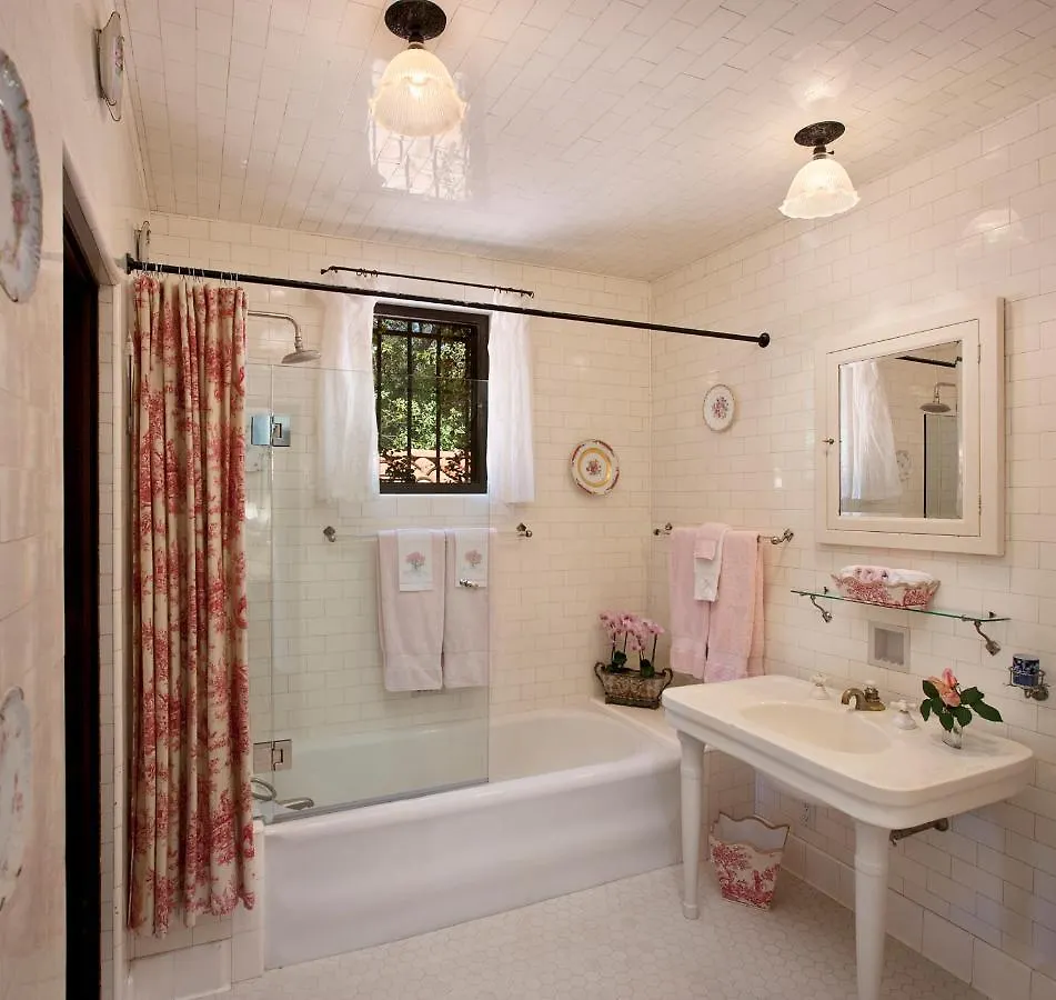 Ravenscroft Historic Gated Montecito Estate With Pool & Tennis Court Villa