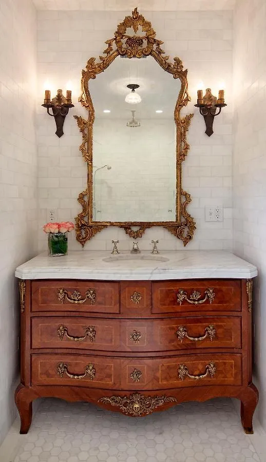 Villa Ravenscroft Historic Gated Montecito Estate With Pool & Tennis Court