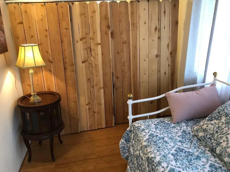 Holiday home Ruth House Original Craftsman Pets, Walk To State St. *