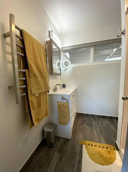 Sunrize Destinations - Newly Renovated Mesa 아파트