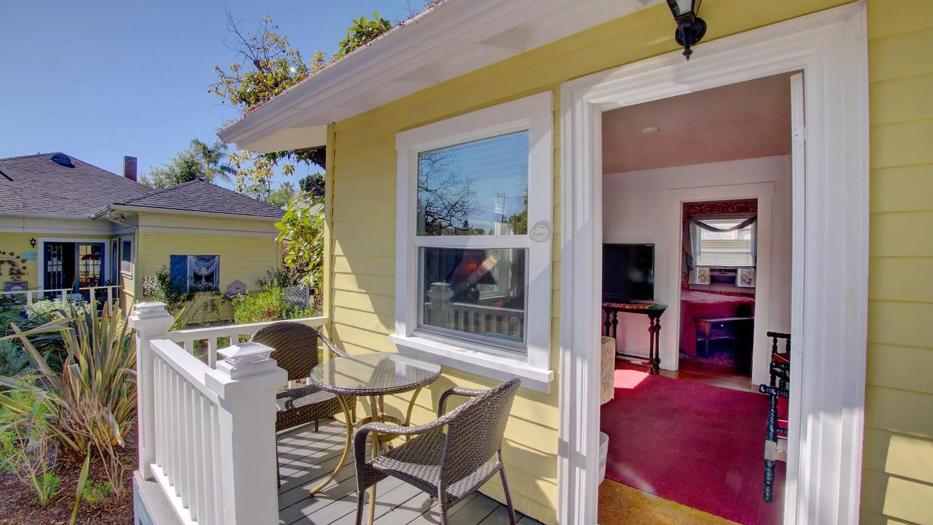Secret Garden Inn&cottages Bed & Breakfast Santa Barbara