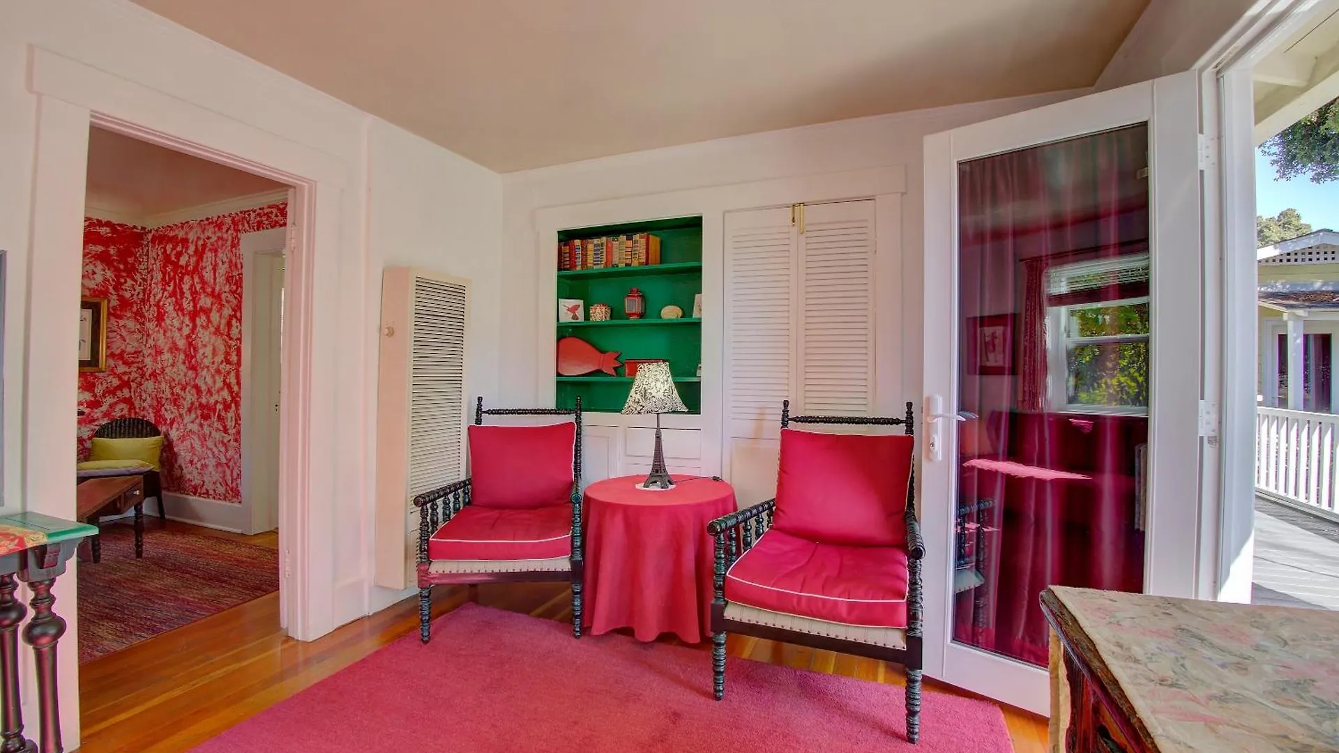 Secret Garden Inn&cottages 2*