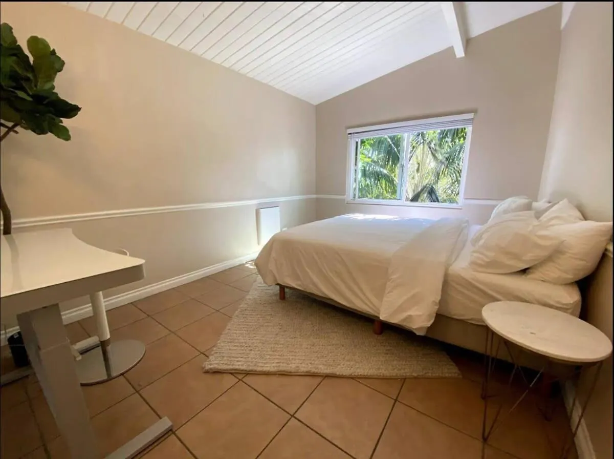 West Treehouse Apartament
