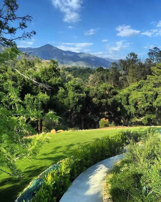 Secluded Modern Montecito Retreat *
