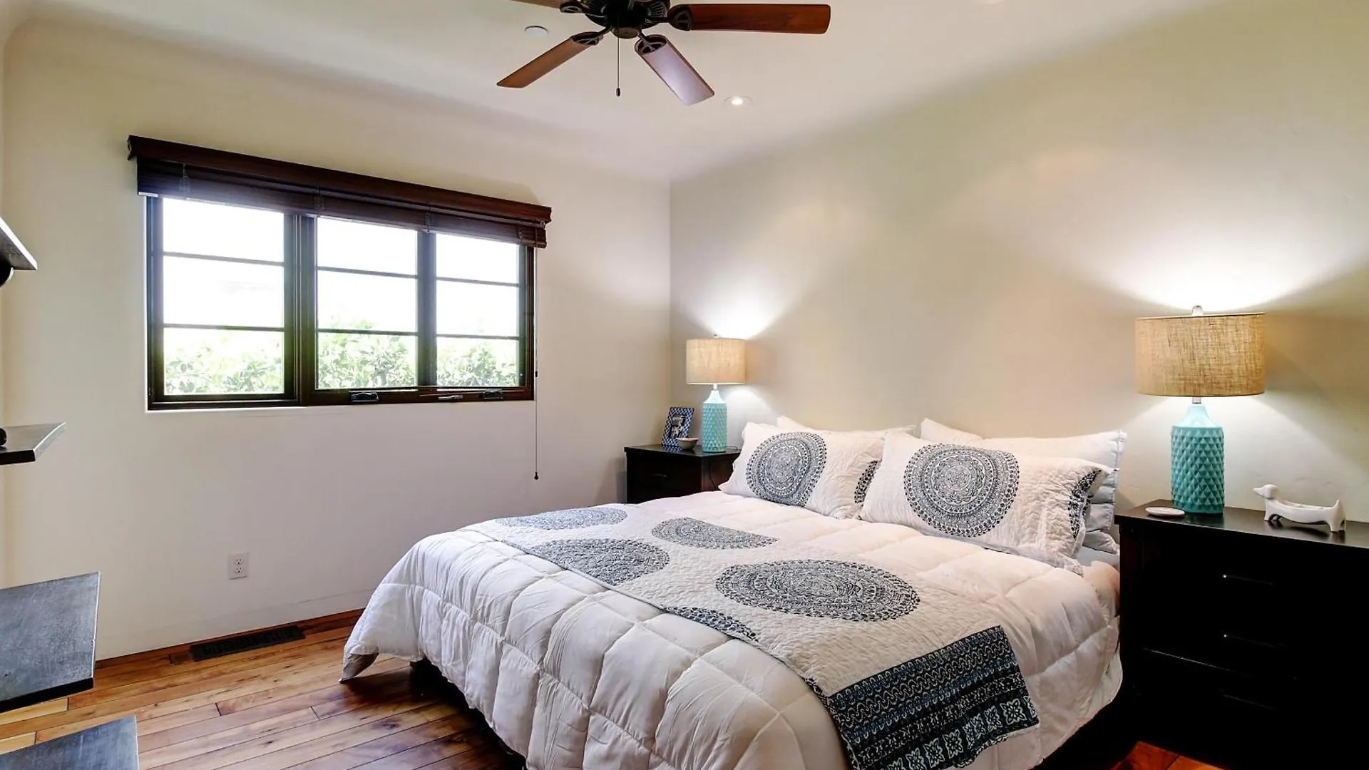 Villa West 5 *