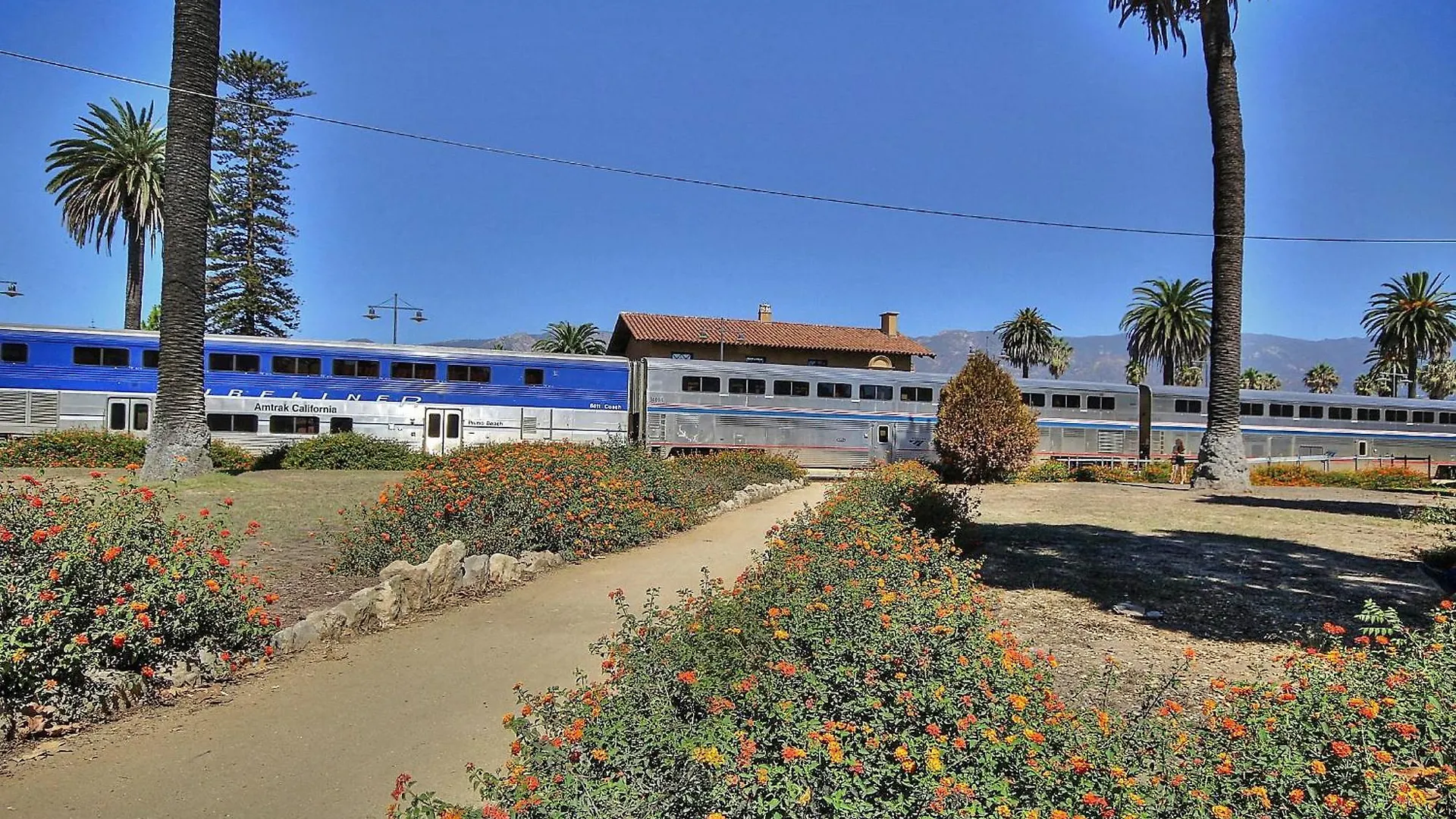 Villa West 1