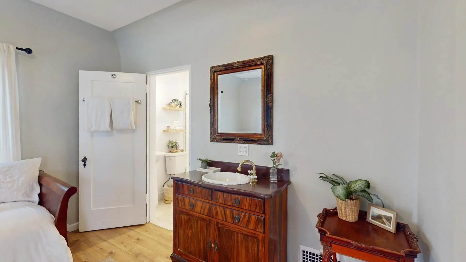 East Retreats Apartment *