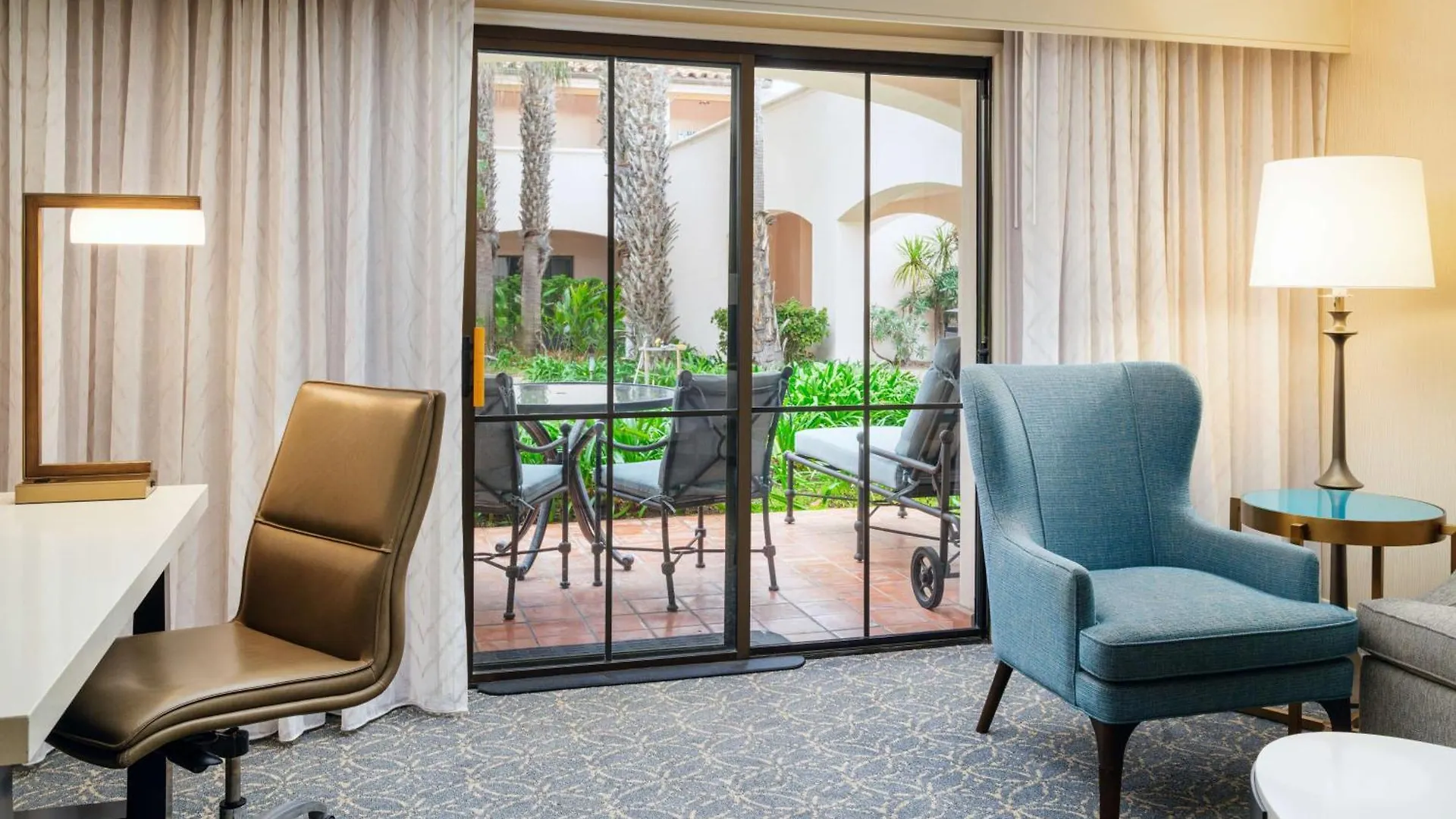 Rezort Hilton Beachfront Santa Barbara