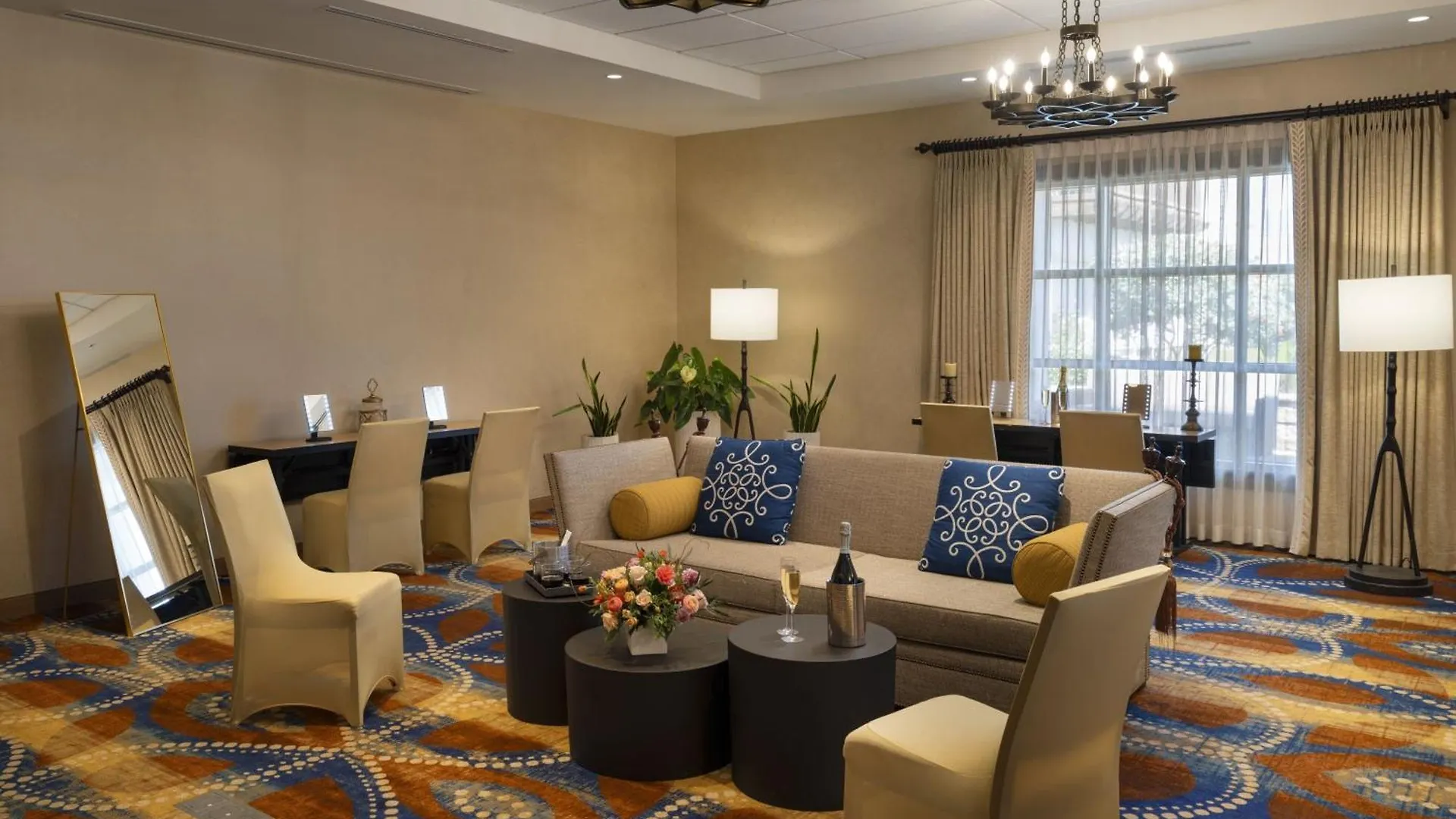 Hotel By Marriott Goleta Santa Barbara