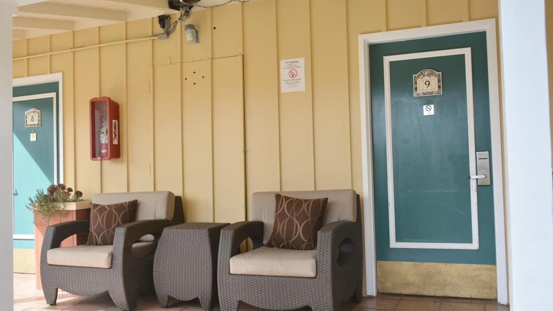 Motel Oasis And