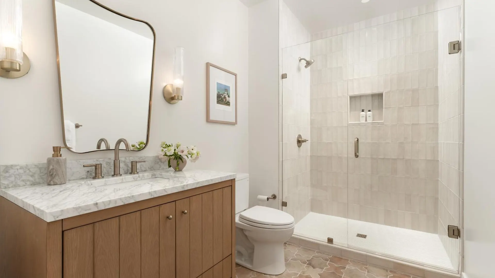 The At Anatega #5 Apartament