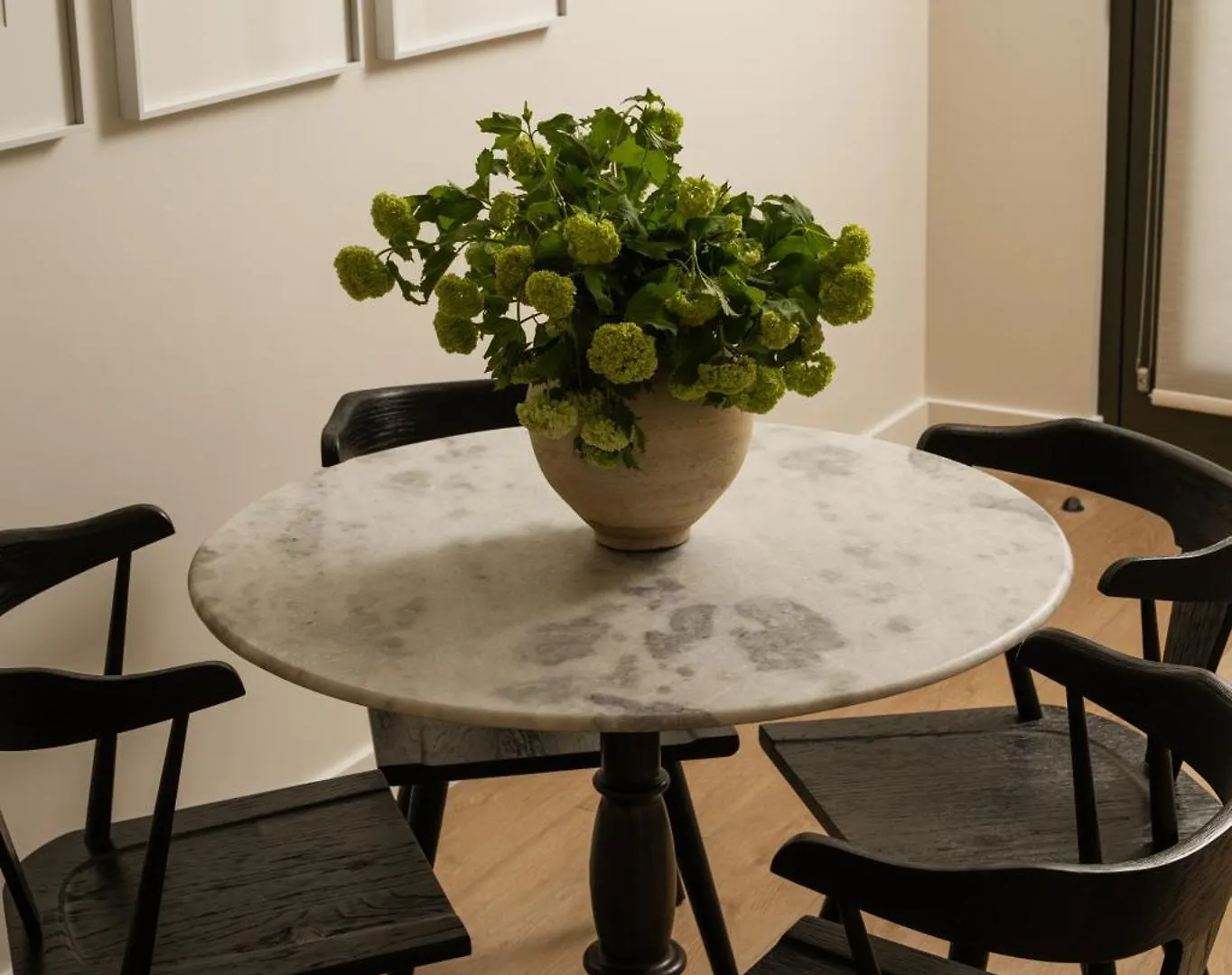 The At Anatega #5 Apartament
