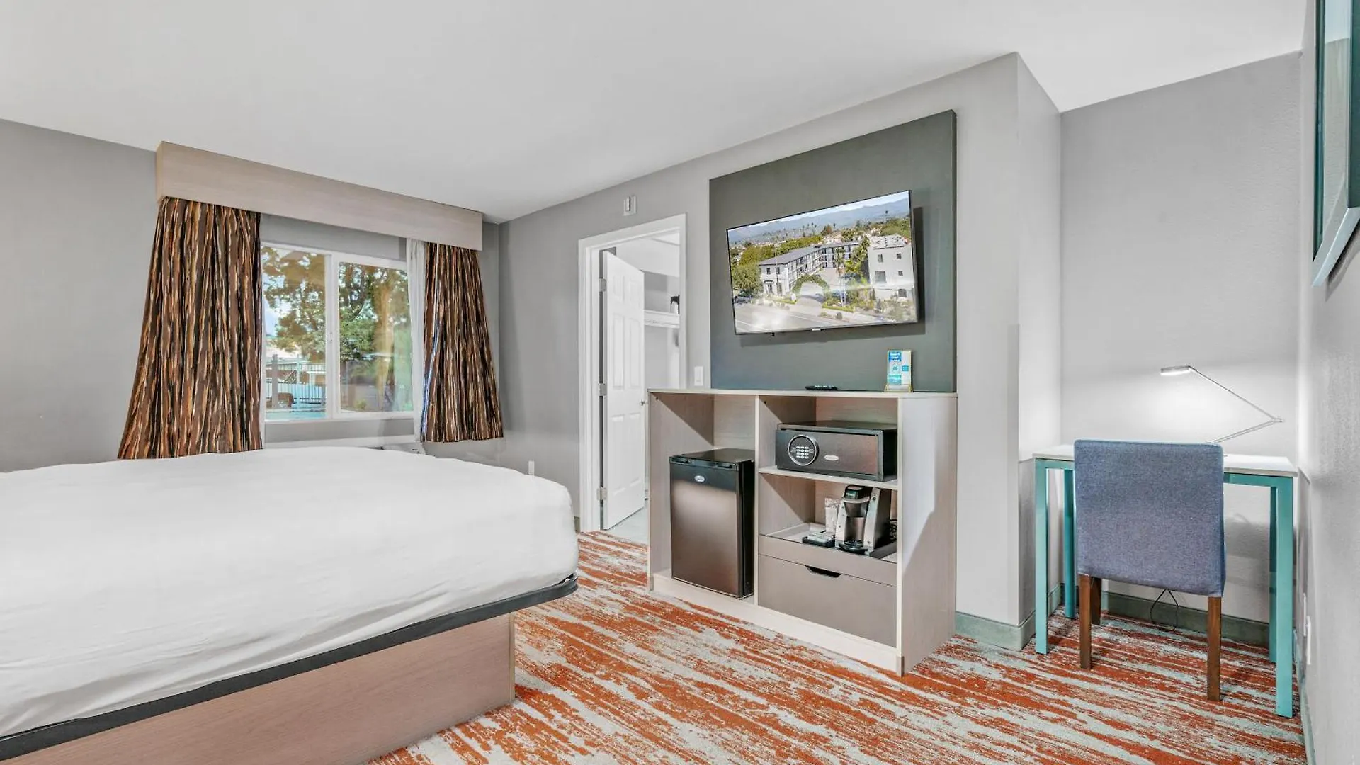 Avania Of 3* Santa Barbara