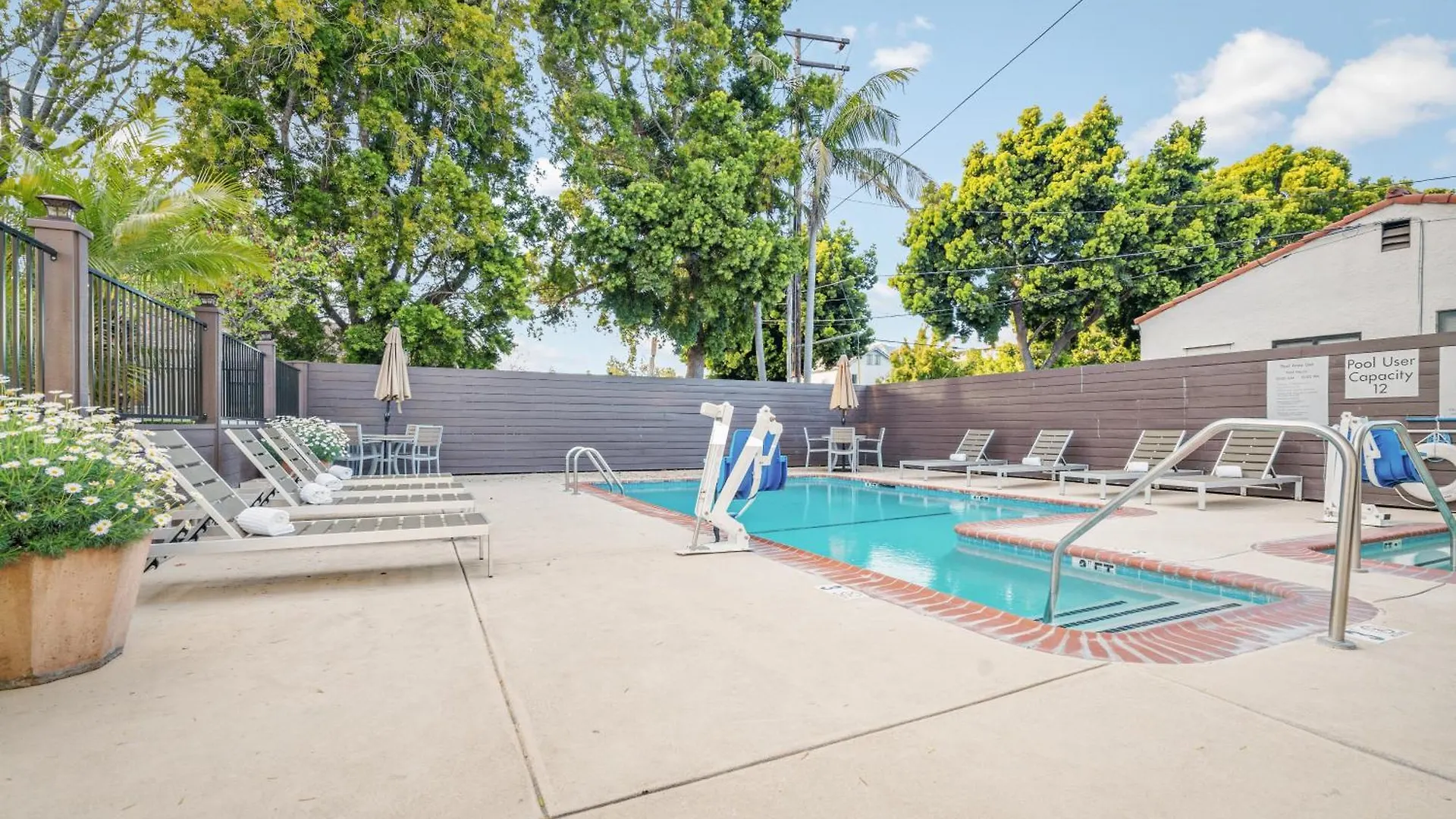 Avania Of 3* Santa Barbara