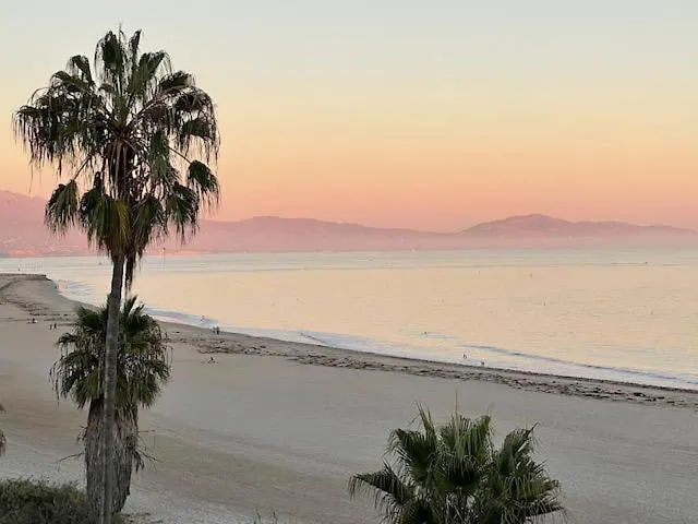 Beachfront Hideaway Holiday home Santa Barbara
