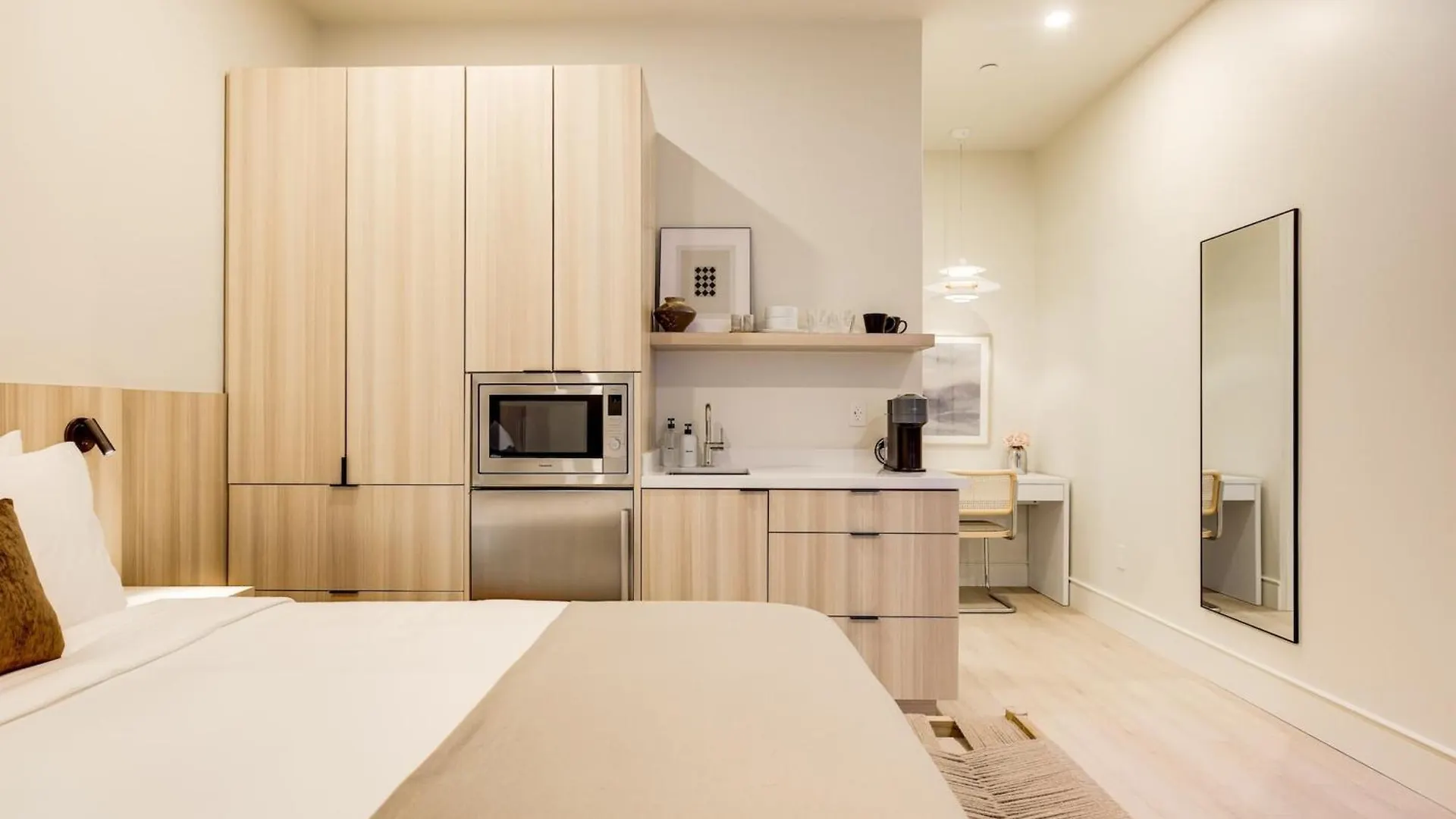 Casa De La Vina - Boutique In Downtown Apartment