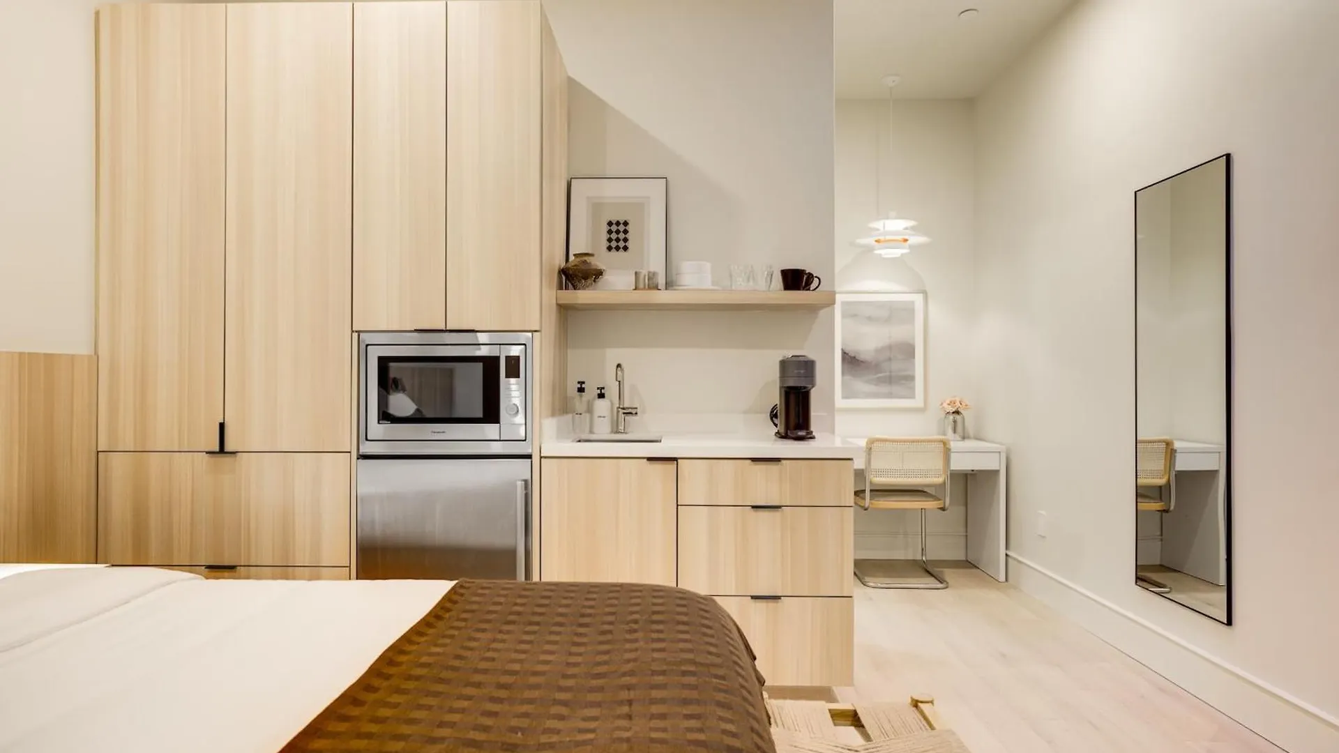 Casa De La Vina - Boutique In Downtown Apartment