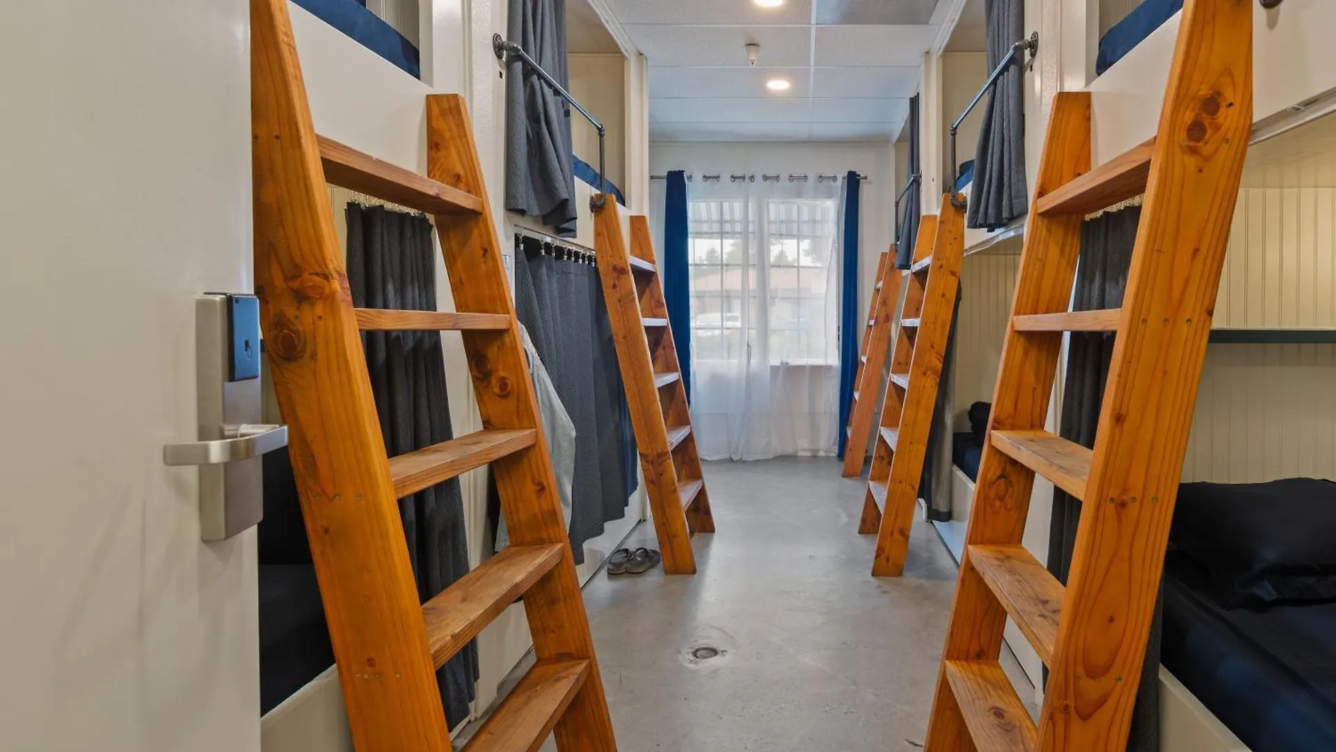 Hostel Ith *