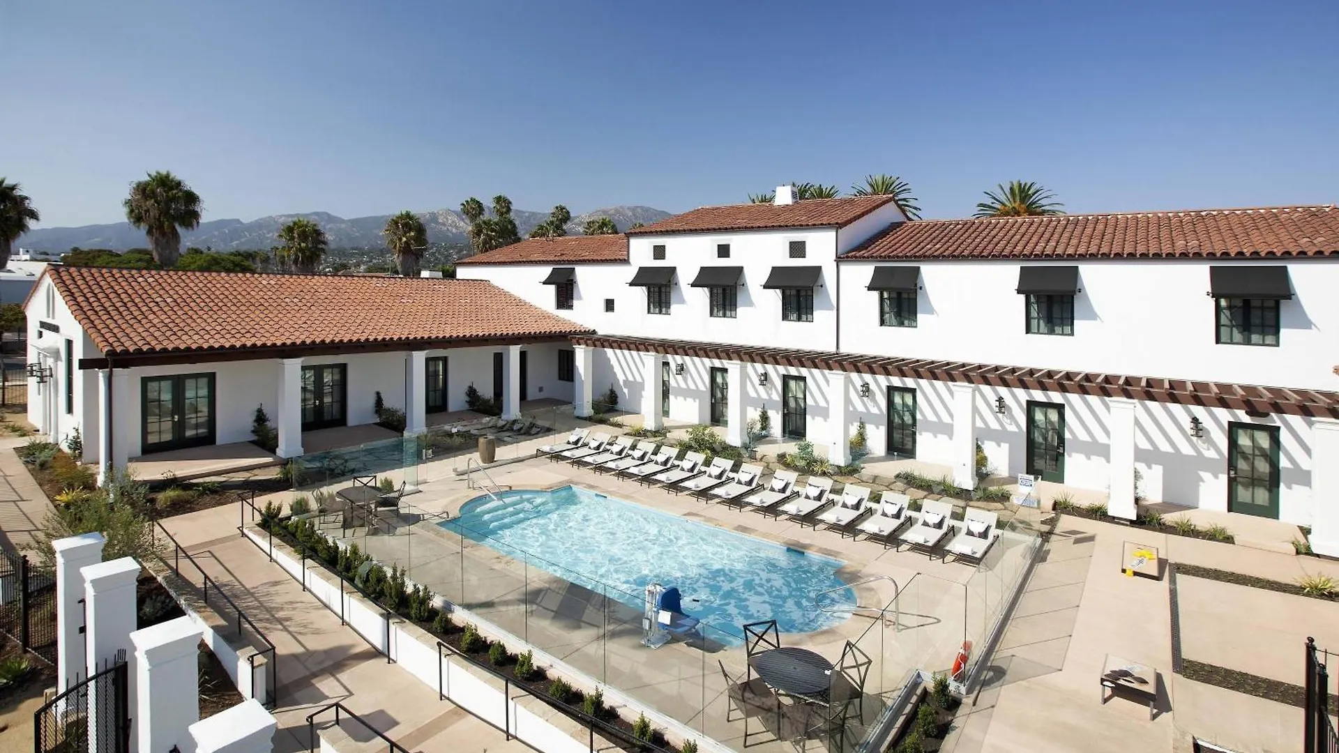 Moxy Hotel Santa Barbara