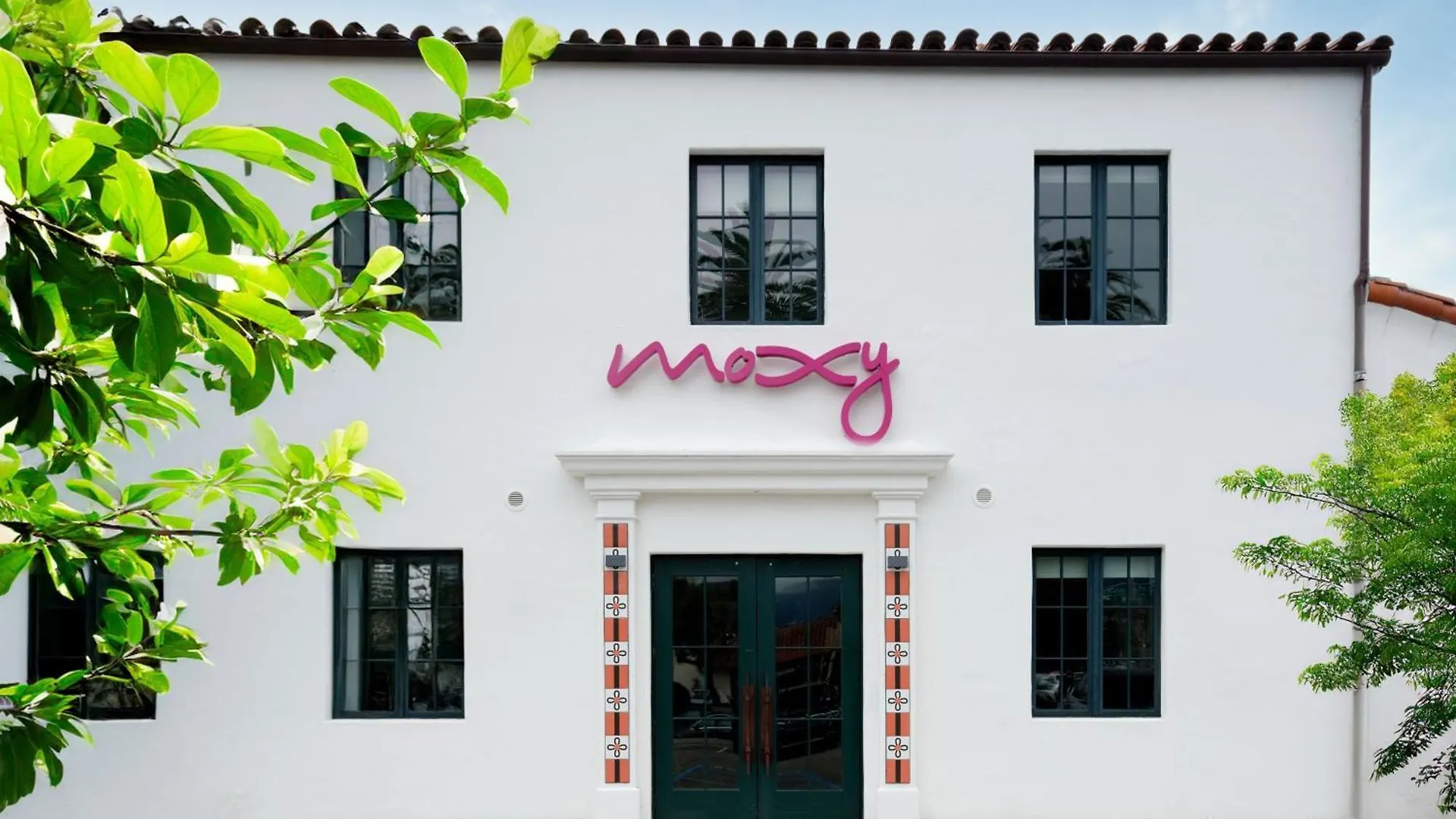 Moxy 3* Santa Barbara