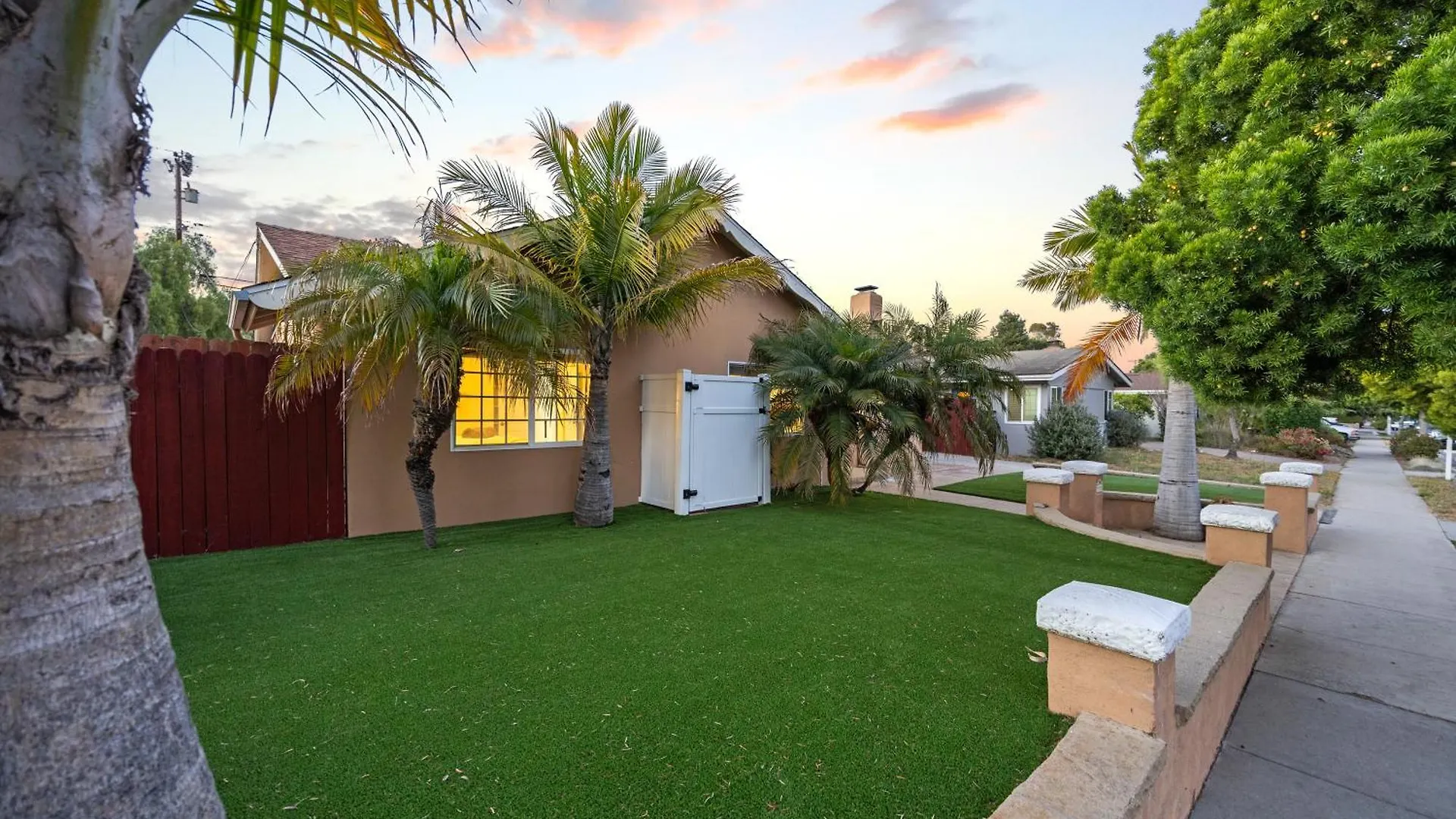 Coastal Near Ucsb & Airport, Hot Tub, King Beds, Fast Wifi, Sleeps 6