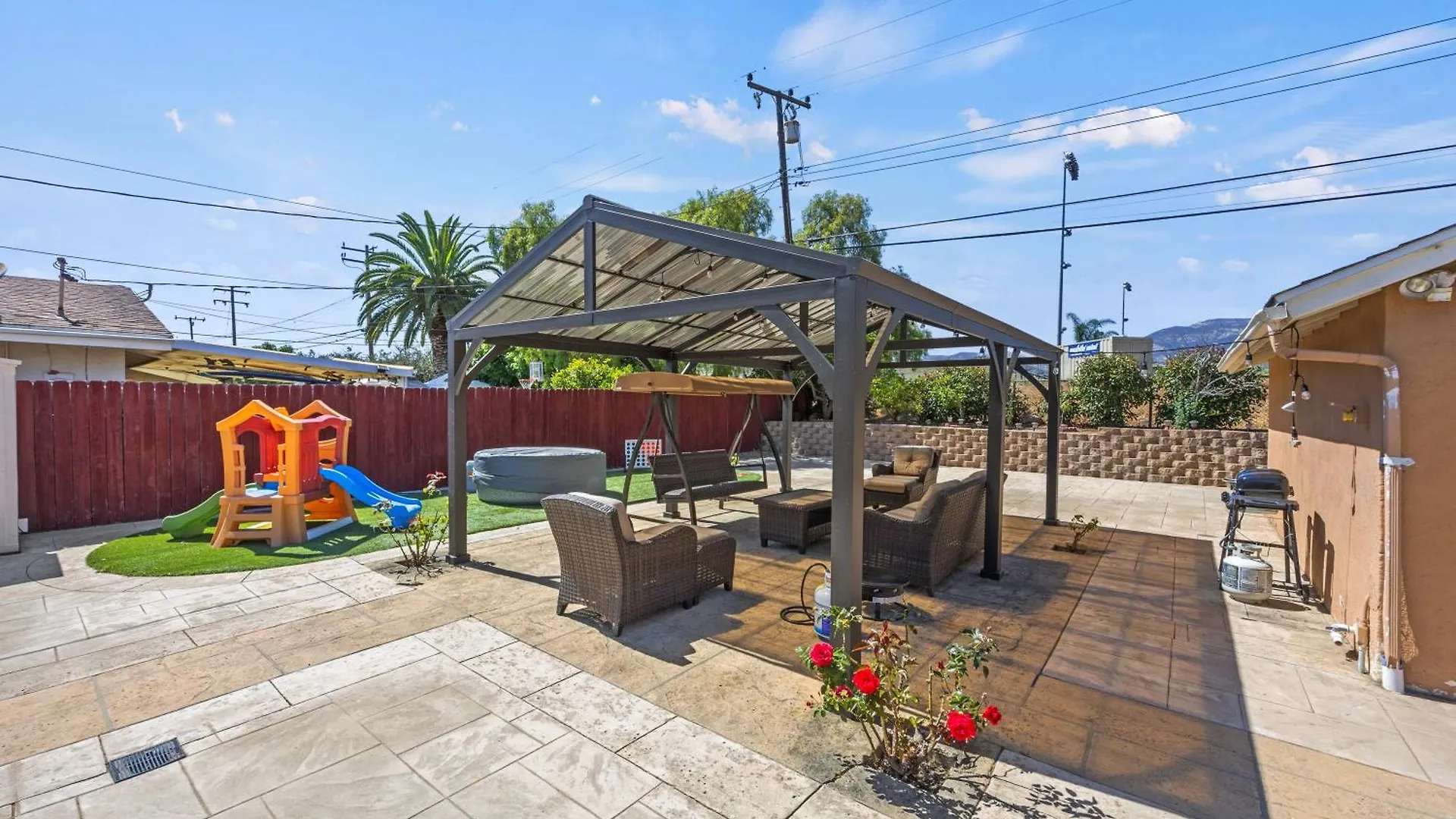 Casa vacanze Coastal Near Ucsb & Airport, Hot Tub, King Beds, Fast Wifi, Sleeps 6
