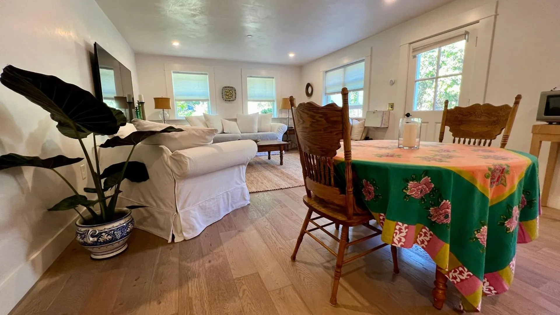 Daire Pied-a-terre Courtyard Luxury Guest *