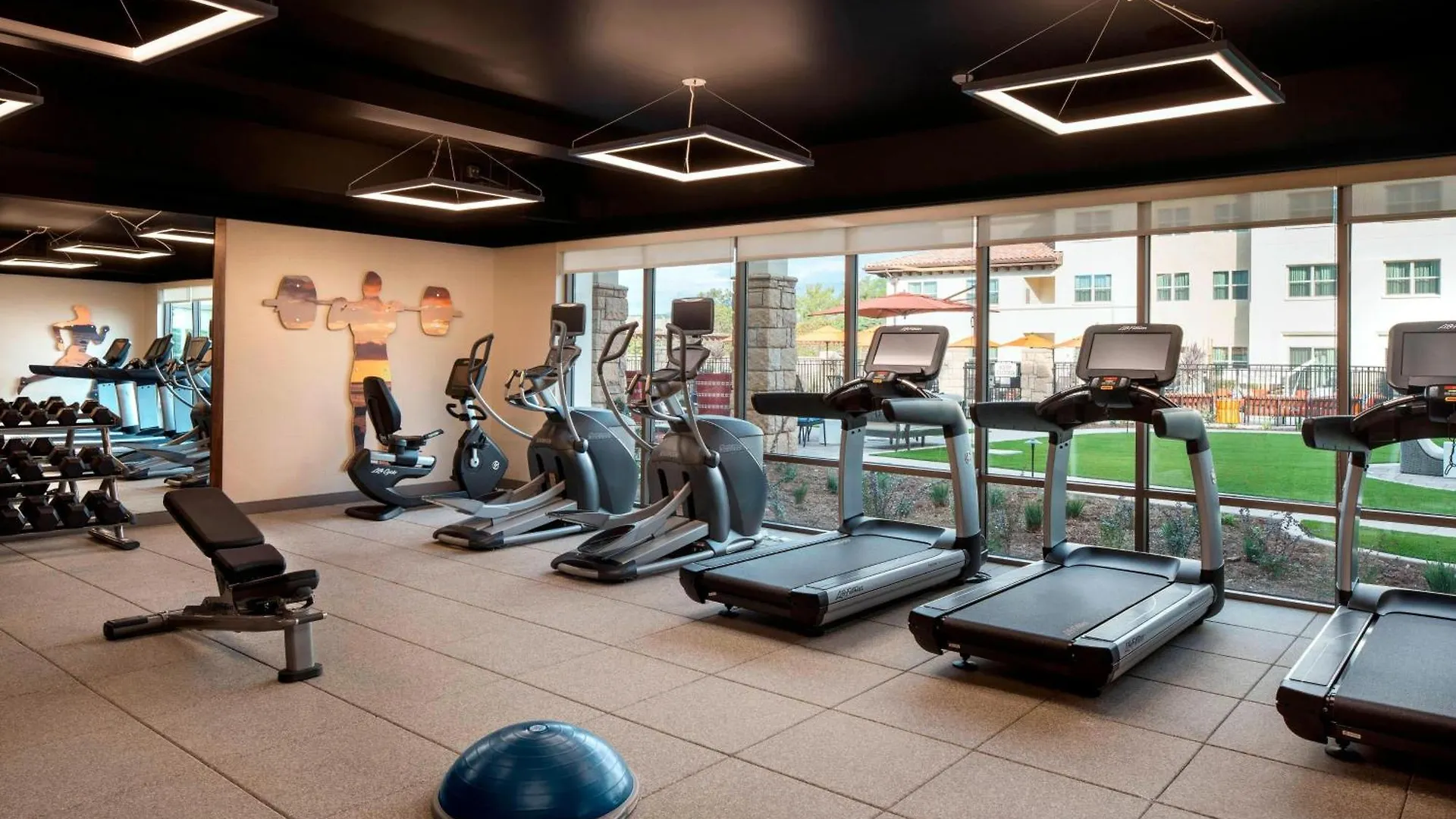 מלון By Marriott Goleta