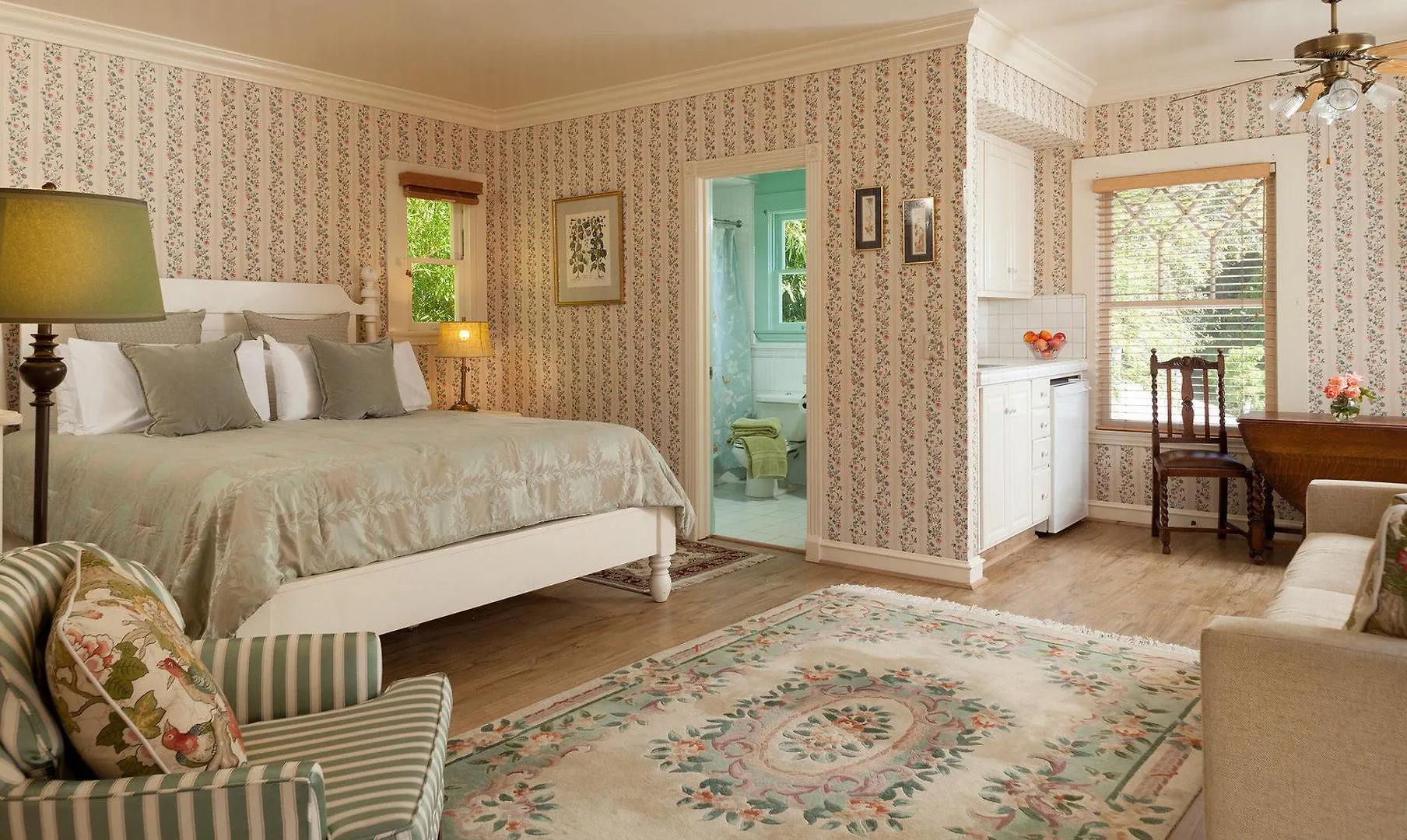 Cheshire Cat Inn&cottages Bed & Breakfast 4*