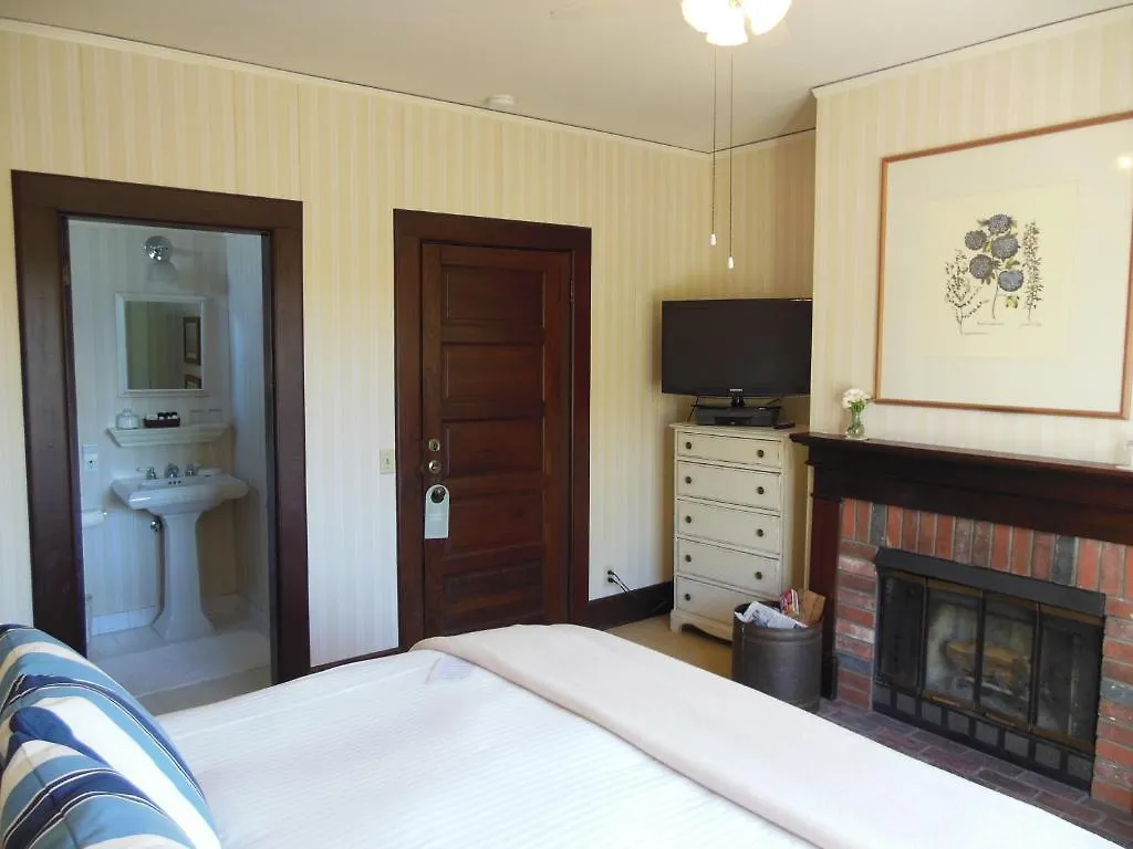 Country House Mini-hôtel 3*
