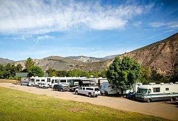 Szálloda Rancho Oso Rv & Goleta