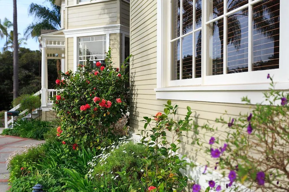 Cheshire Cat Inn&cottages Bed & Breakfast 4*