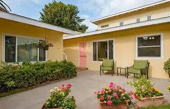 House 2* סנטה ברברה