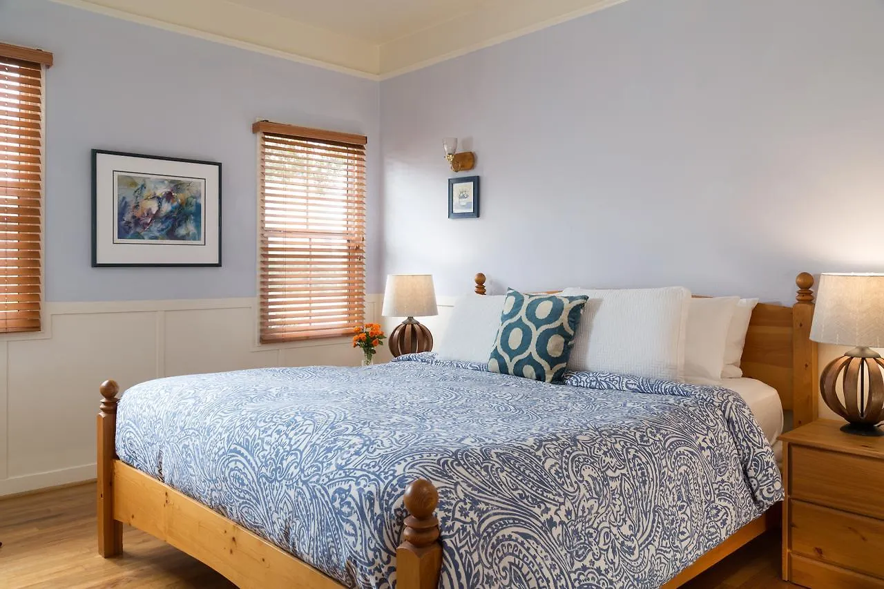Bed & Breakfast Cheshire Cat Inn&cottages