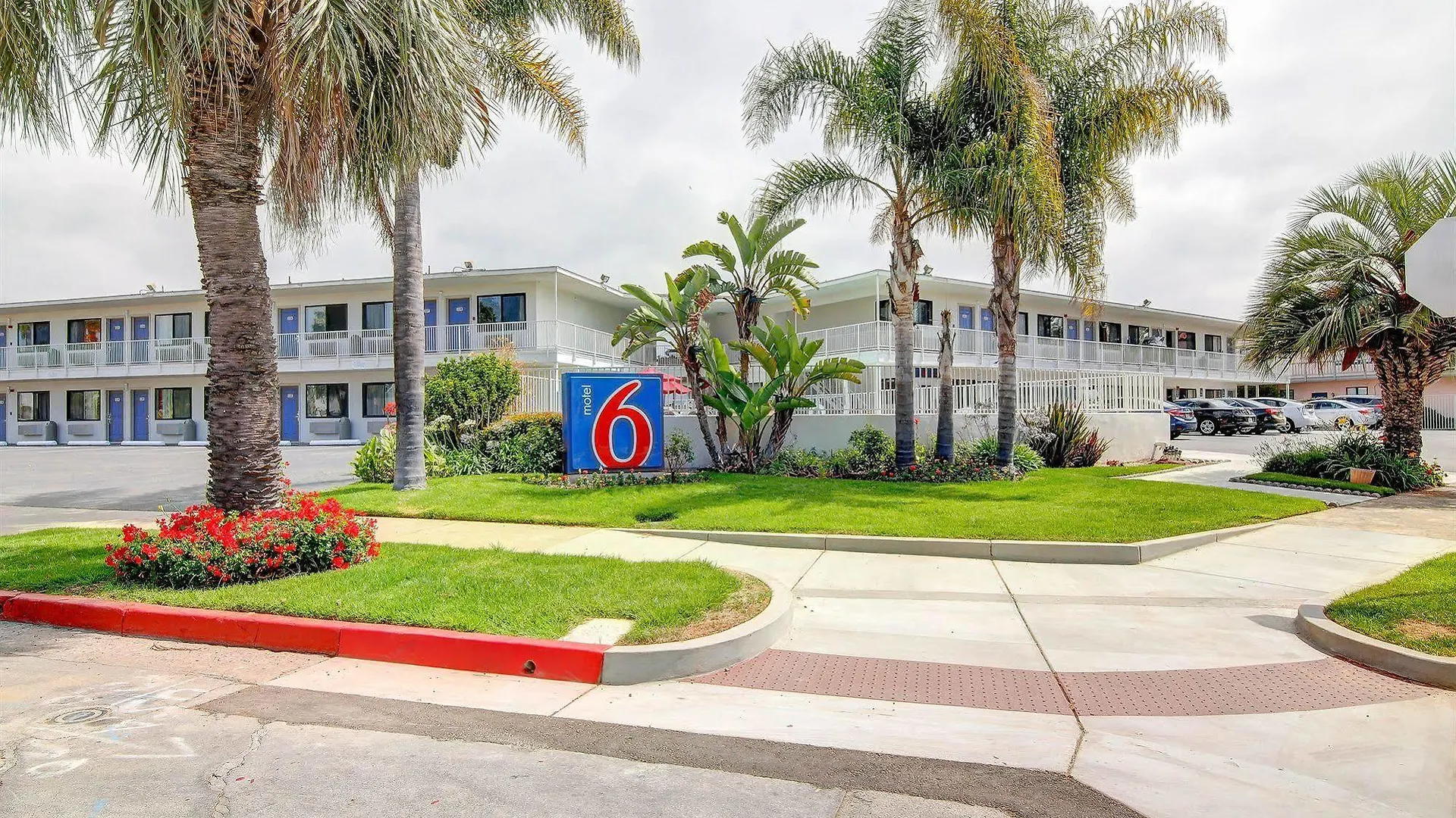 Hotel 6-santa Barbara, Ca - 3*