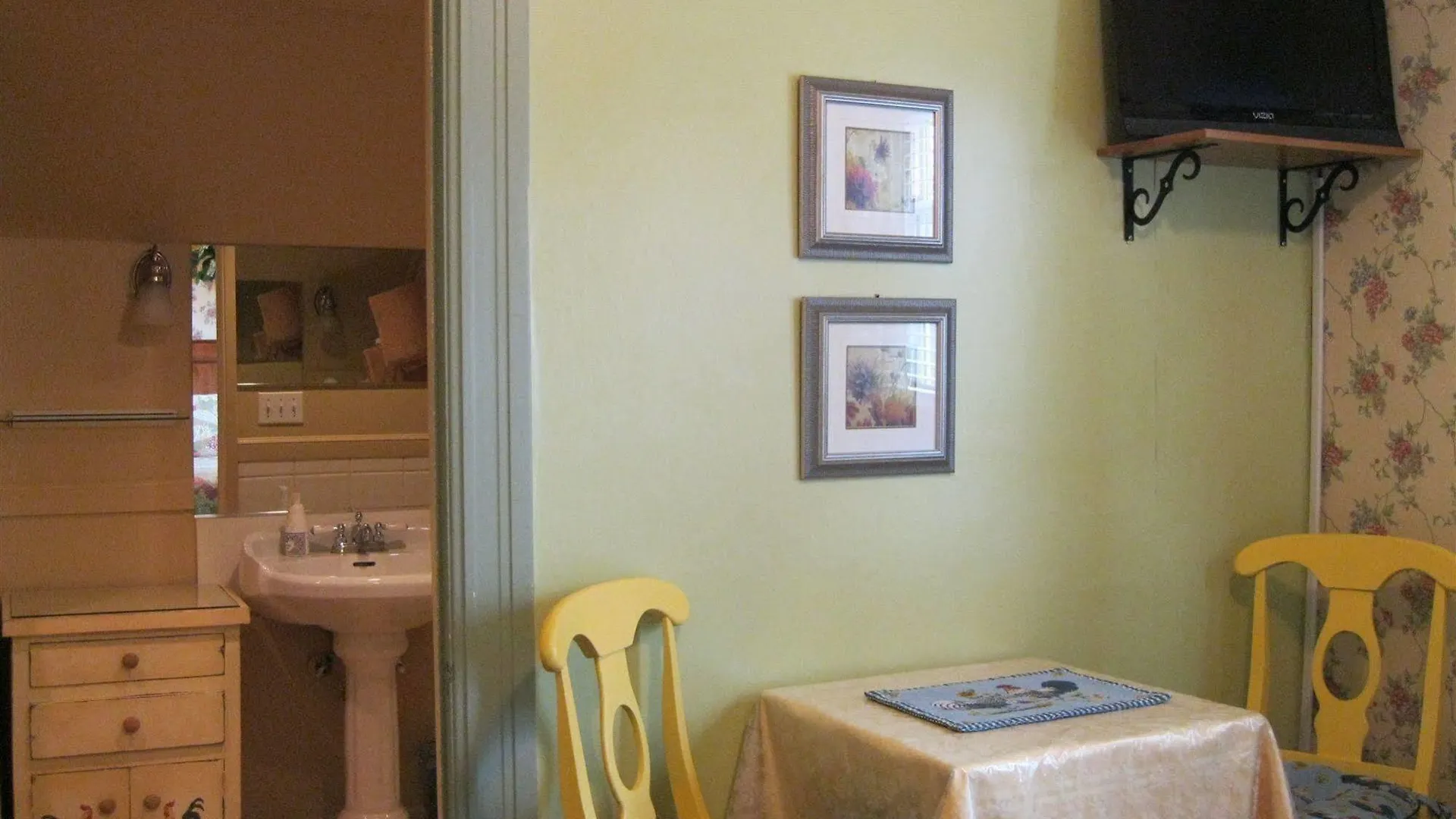 A White Jasmine Bed & Breakfast