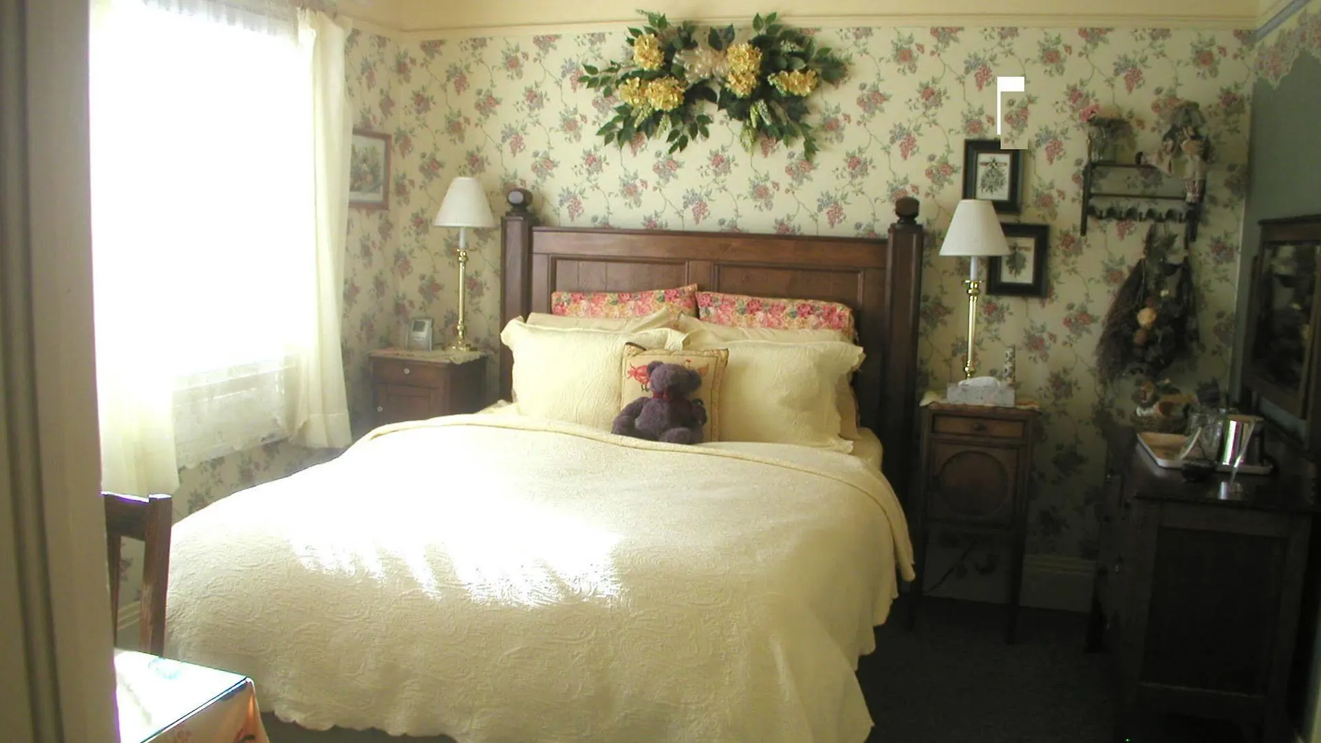 A White Jasmine Bed & Breakfast Santa Barbara