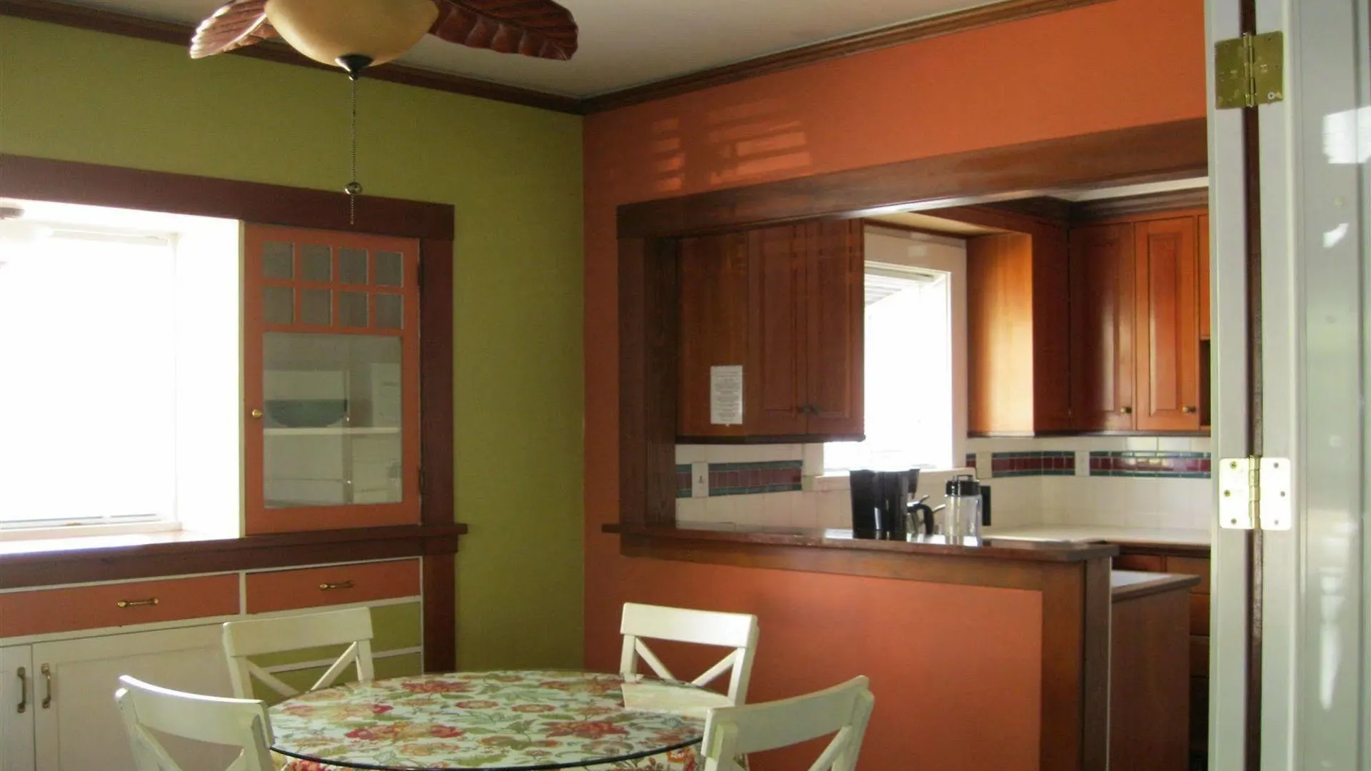 Bed & Breakfast A White Jasmine