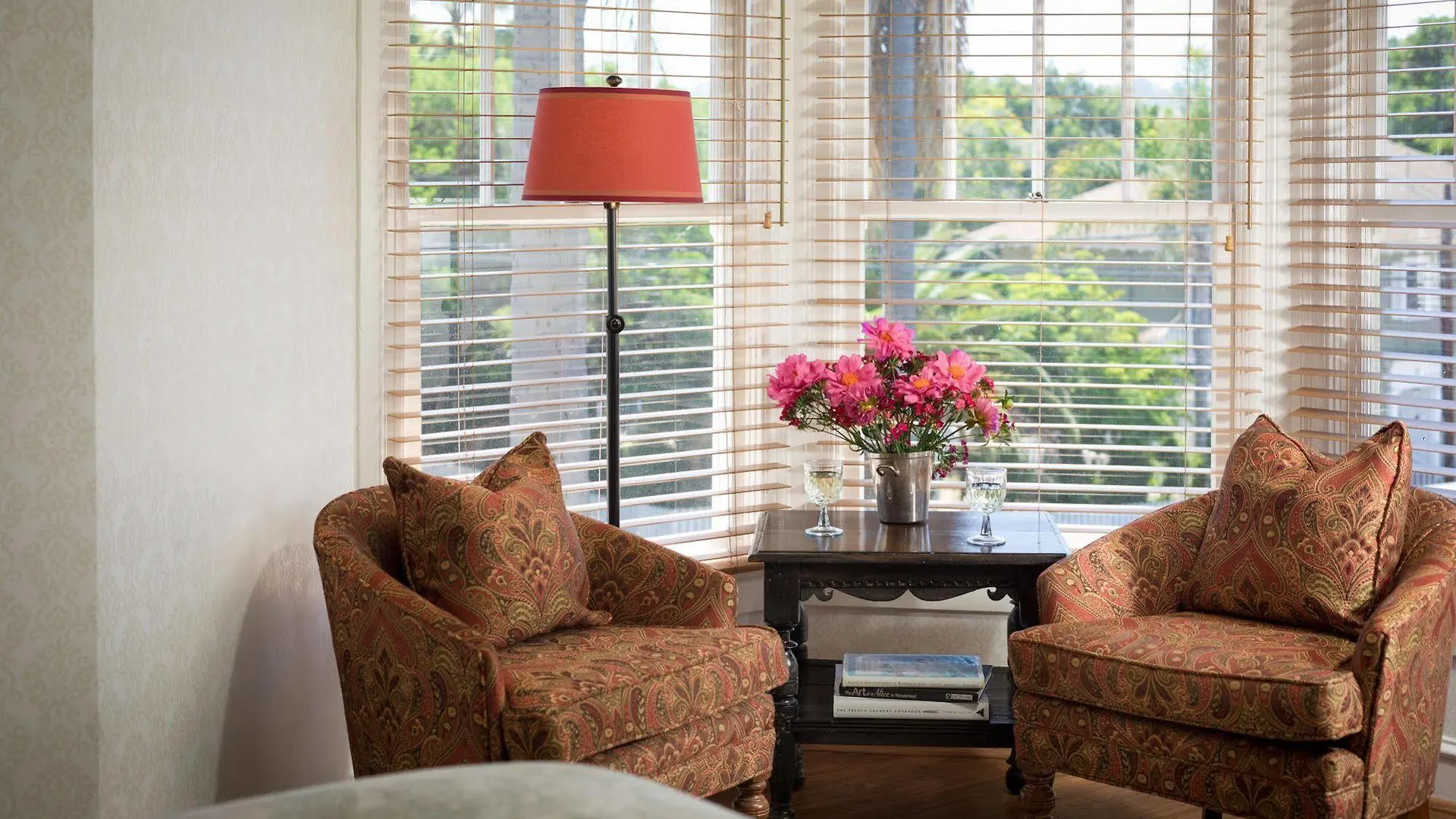 Cheshire Cat Inn&cottages Bed & Breakfast 4*