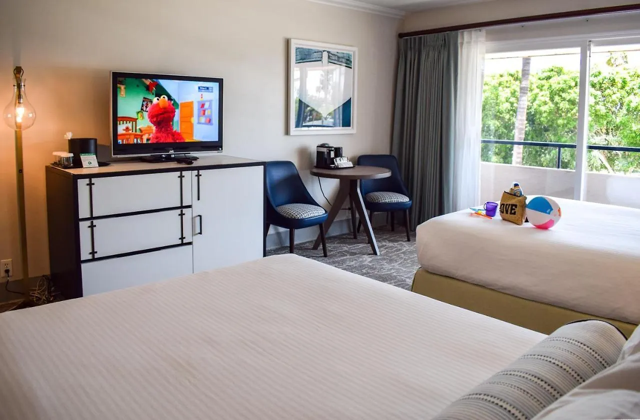 Beachside 3*