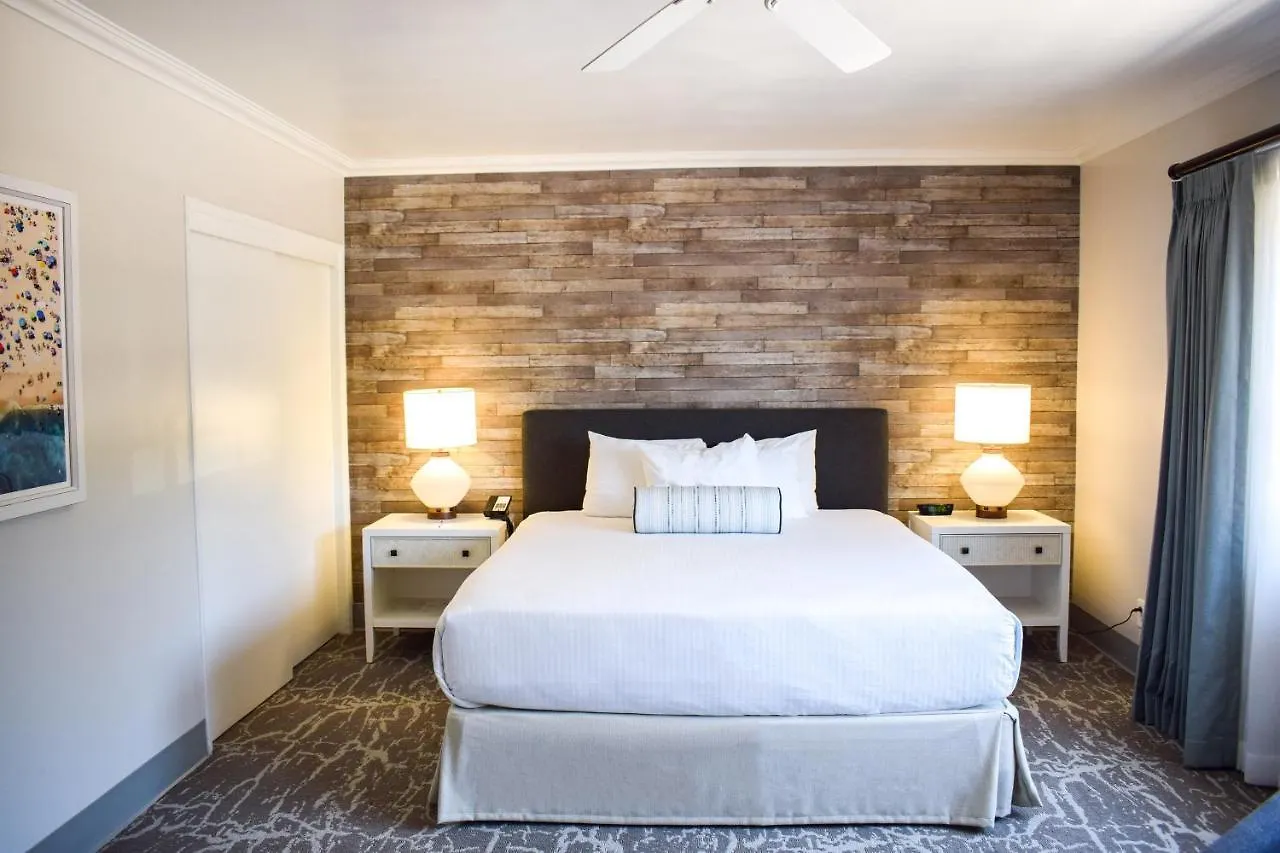 Beachside 3*