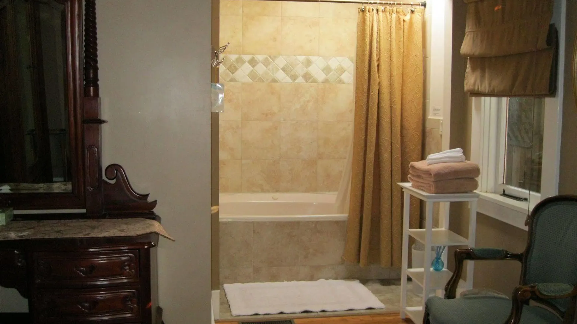 A White Jasmine Bed & Breakfast Santa Barbara
