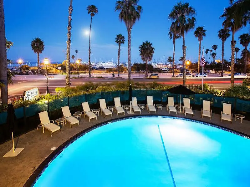 West Inn, A Coast Inn