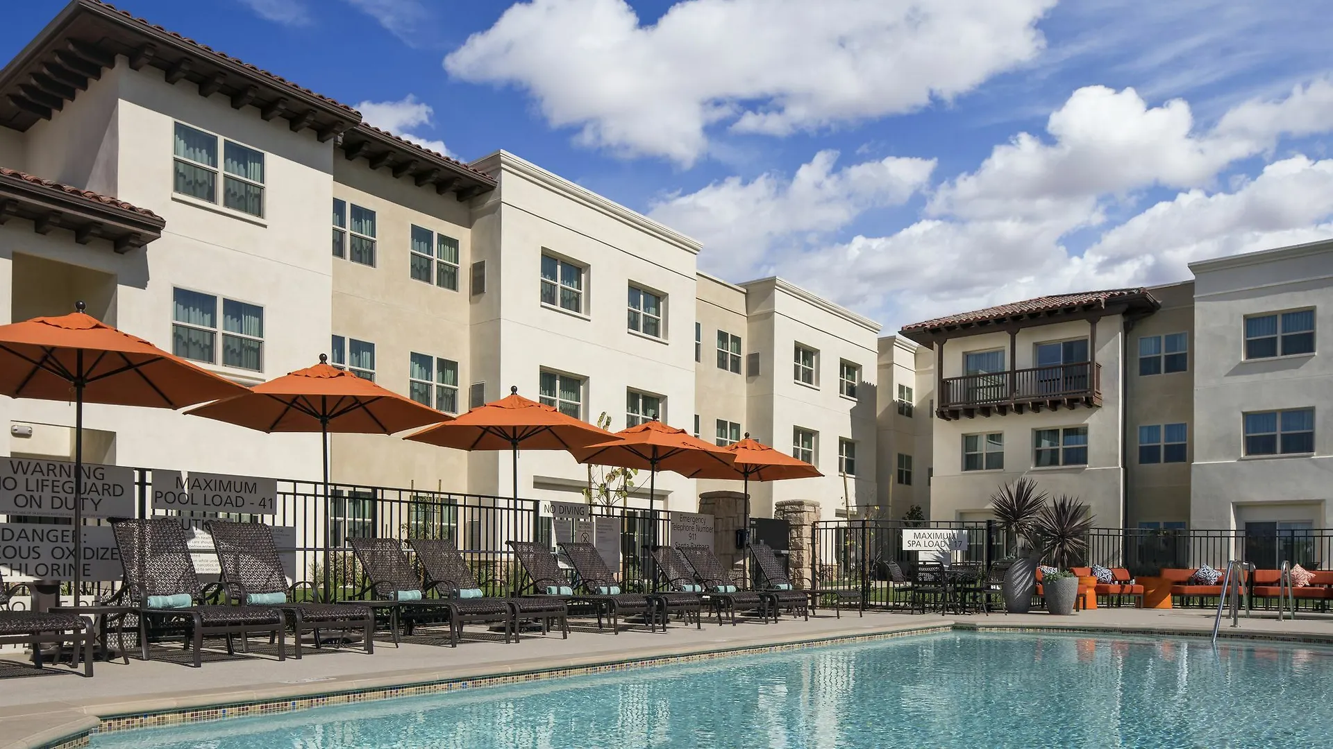 By Marriott Goleta Hotel Santa Barbara
